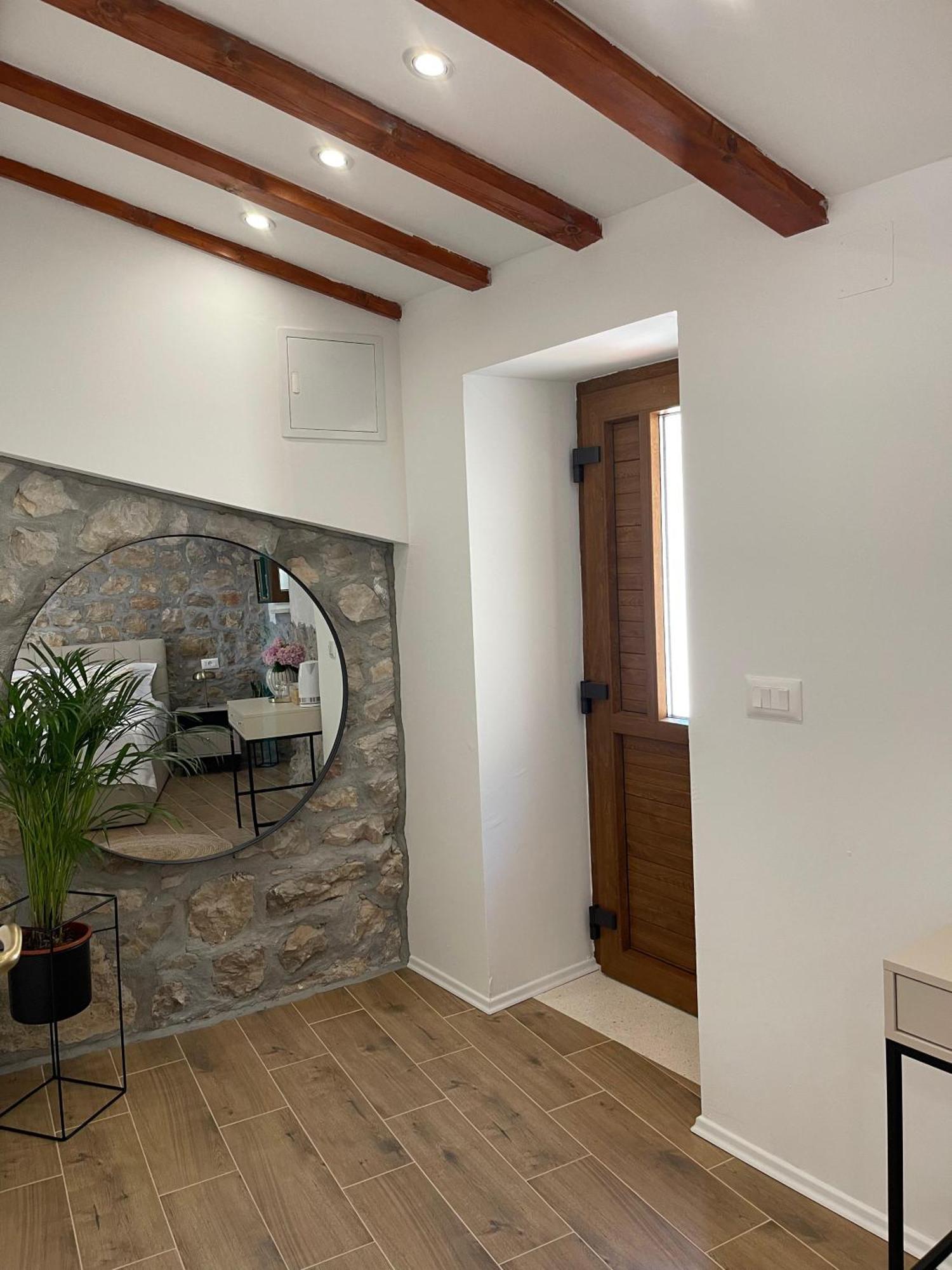 Monte Cristo Wines & Rooms Kuna Pelješka Εξωτερικό φωτογραφία